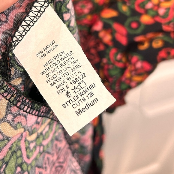 Wisteria Lane Women’s Batwing Sleeved Boho Mix Print Romper Medium Whimsical - Picture 4 of 7